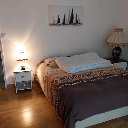 Maison De 펜션 Sadirac